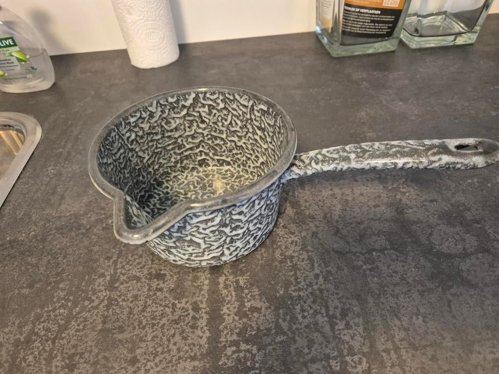 Emaille Pannetje in nieuwstaat..nooit gebruikt, Ophalen of Verzenden