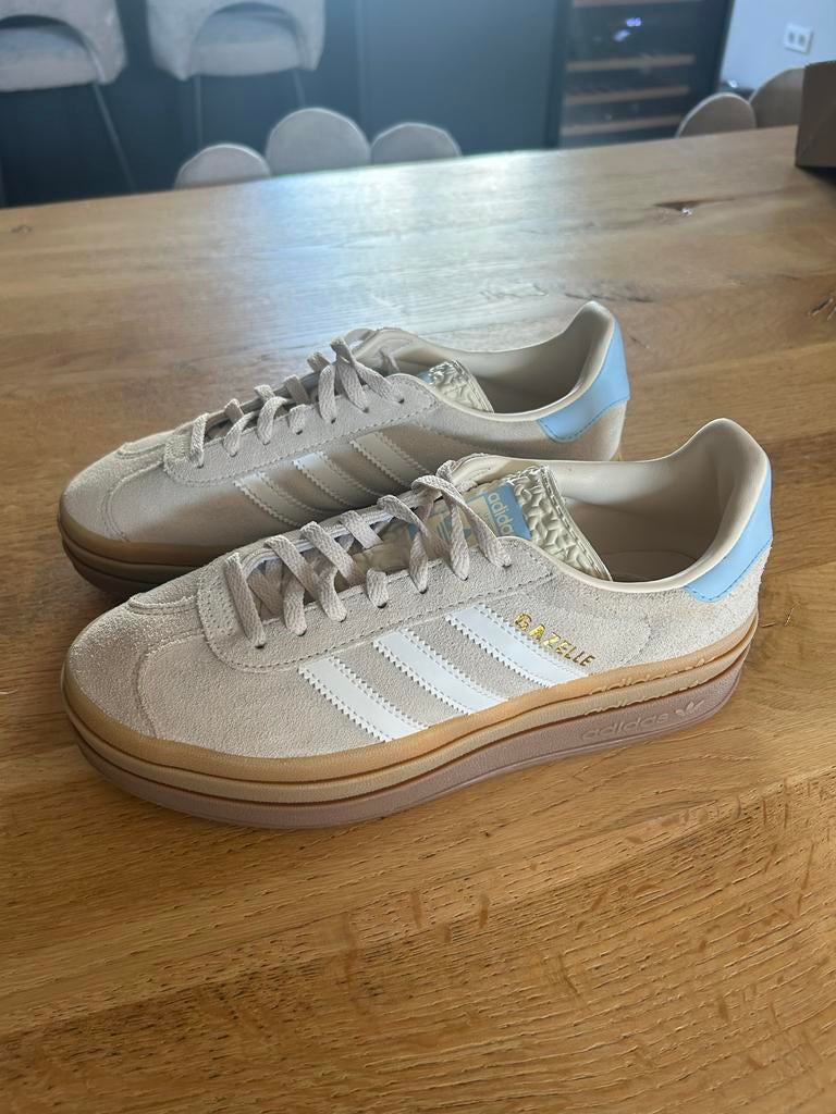 Adidas bold beige blauw gazelle, Ophalen of Verzenden, Nieuw, Blauw, Sneakers of Gympen