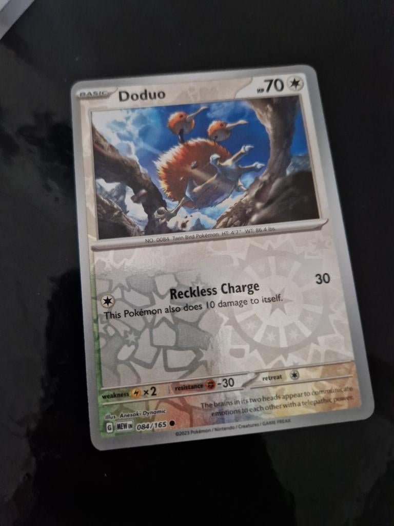 Doduo Reverse Holo 084/165 - Pokémon Kaart 151 Mew, Ophalen of Verzenden, Zo goed als nieuw, Losse kaart, Foil