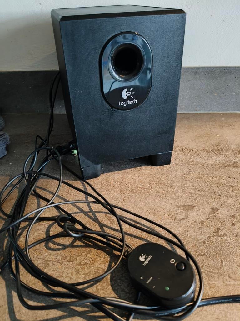 Subwoofer Logitech x 210, Ophalen, LOGITECH (creative)