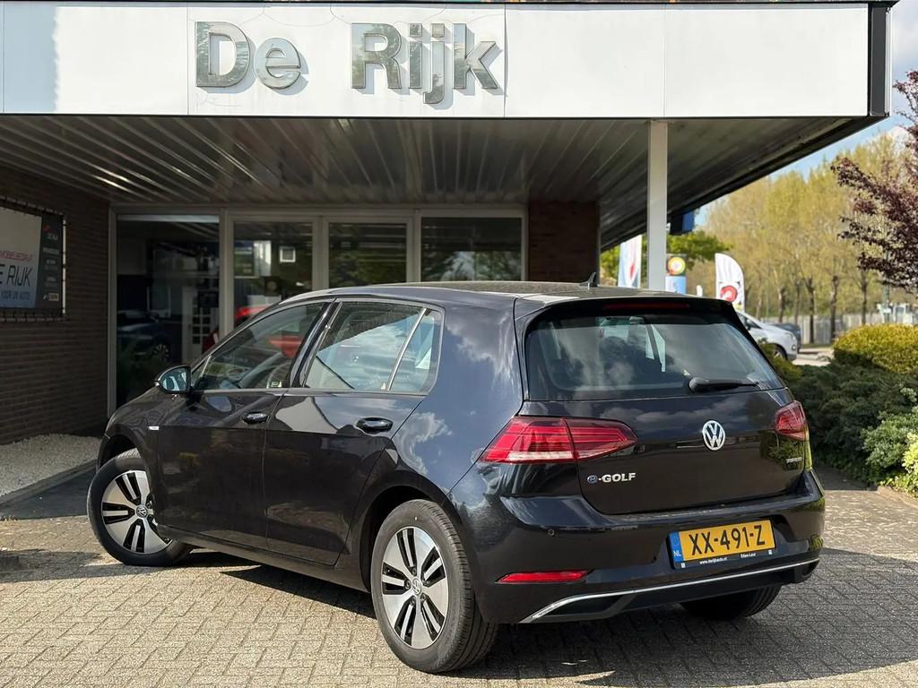 Volkswagen e-Golf | Leder, Navi, Apple Carplay, € 13.950,0, Auto's, Volkswagen, Automaat, 136 pk, Gebruikt, Zwart