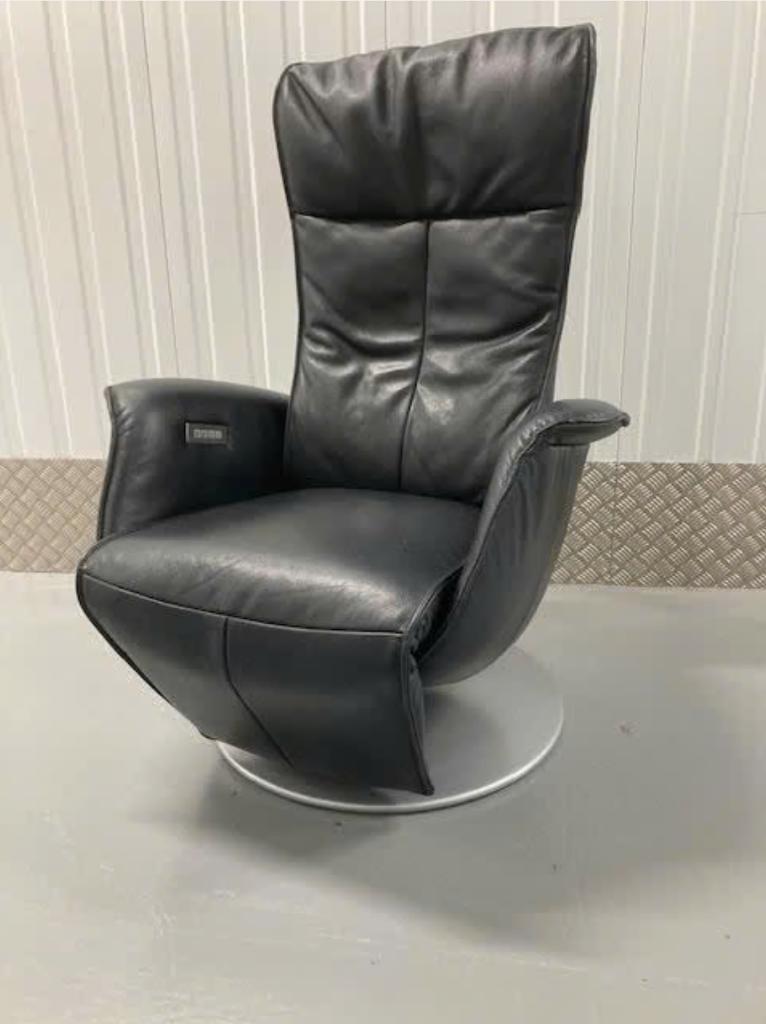 Elegante relaxfauteuil met accu en draaipoot, leer z.g.a.n, Huis en Inrichting, Fauteuils, Ophalen, Zo goed als nieuw, Elegant comfort en luxe