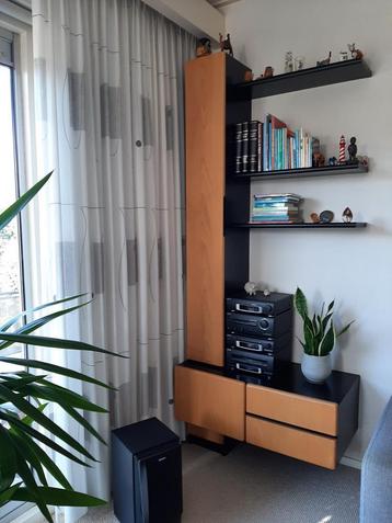 Wandmeubel met lades en planken