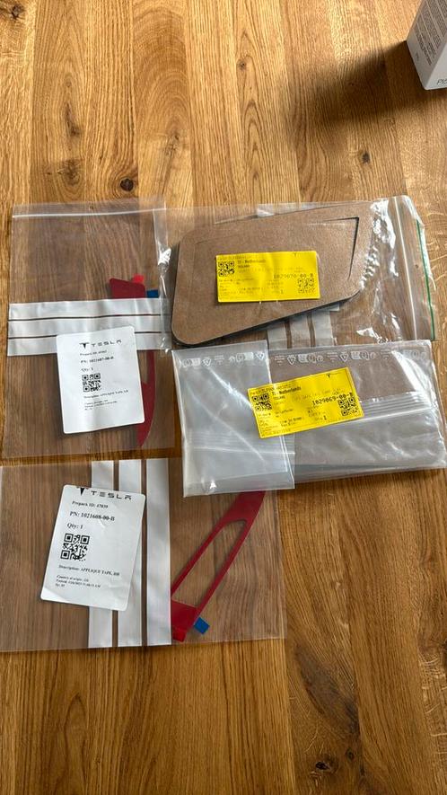 Tesla Model S rear light gasket, Auto diversen, Overige Auto diversen, Ophalen