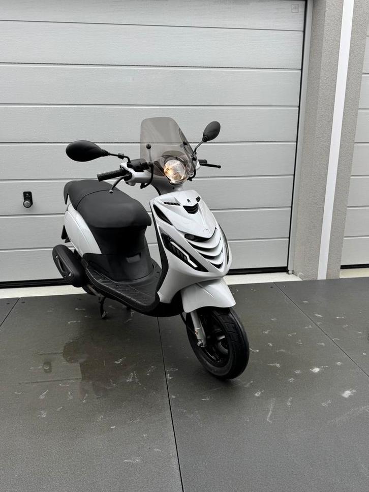Piaggio zip 50cc e4 2020 brom, Fietsen en Brommers, Scooters | Piaggio, Zo goed als nieuw, Zip, Maximaal 45 km/u, Benzine, Ophalen of Verzenden