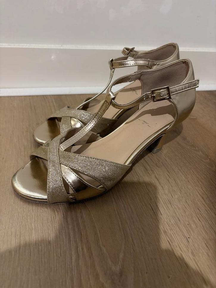 Gouden Latin Dansschoenen - Maat 38 Bata, Kleding | Dames, Schoenen, Zo goed als nieuw, Dansschoenen, Geel, Ophalen of Verzenden