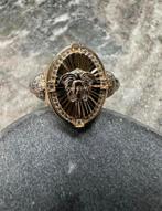 14k Gouden Ring met Medusa Design, Ophalen of Verzenden, Zo goed als nieuw, Goud, Dame