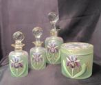 Antieke art nouveau parfumflessen, poederdoos email kristal, Verzenden
