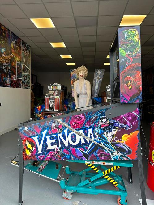 Prachtige flipperkast Stern Venom Pinball, Verzamelen, Automaten | Flipperkasten, Zo goed als nieuw, Dot-matrix, Flipperkast, Stern