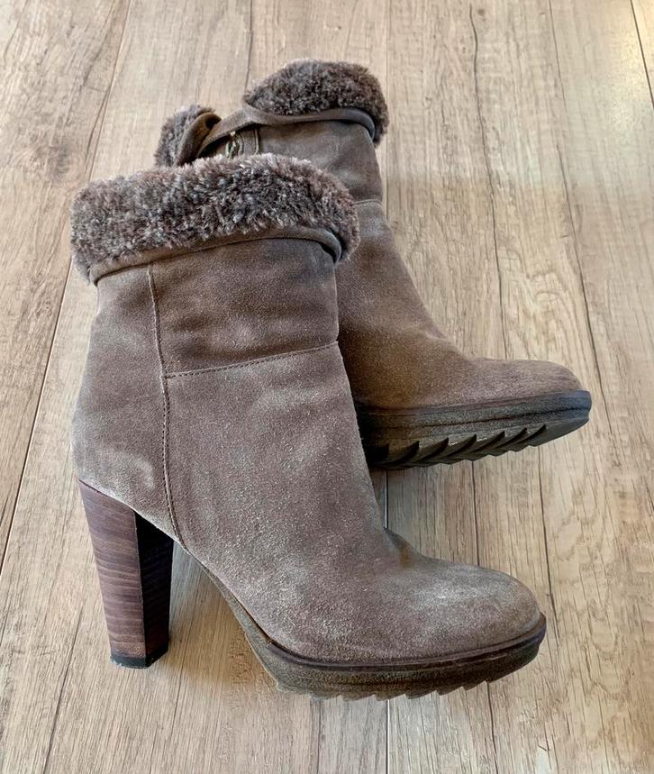 Fred de la Bretoniere, ZGAN bruin suède enkellaars mt 39., Kleding | Dames, Schoenen, Zo goed als nieuw, Lage of Enkellaarzen