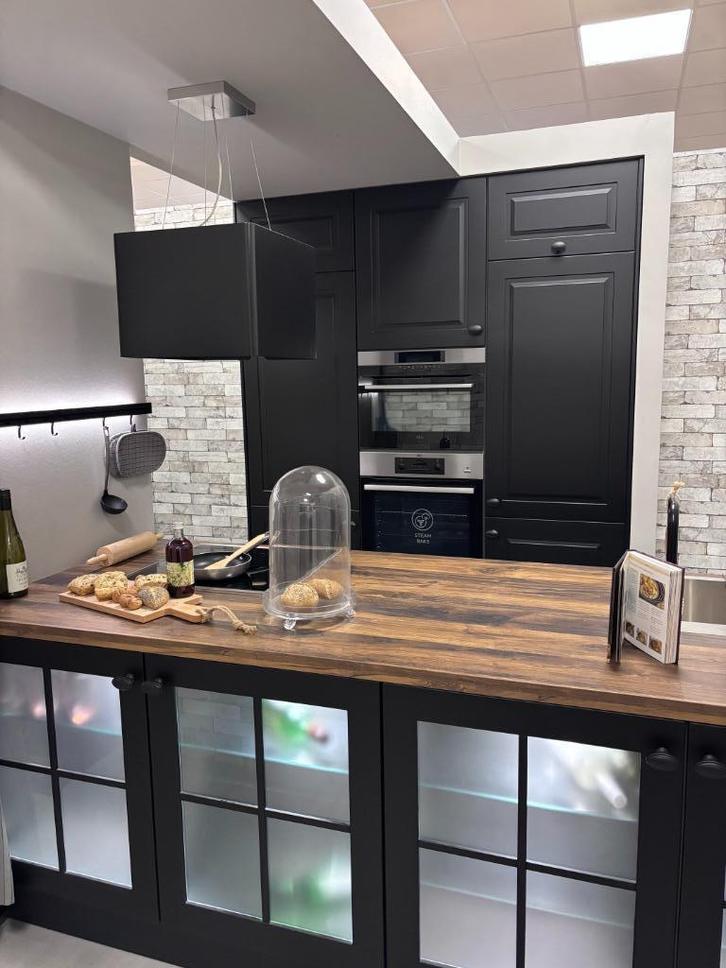 Showroomkeuken kooi 11, Huis en Inrichting, Keuken | Complete keukens, Nieuw, Overige typen, Zwart, Kunststof, Ophalen