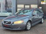Volvo V70 2.4D Momentum AUTOMAAT/NAP/TREKHAAK/PDC/ CR CONTRO, Beige, 163 pk, Diesel, Euro 4