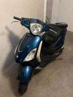 Piaggio Fly 2010 4-takt (geel kenteken), Fietsen en Brommers, Scooters | Piaggio, Ophalen, Gebruikt, Maximaal 45 km/u, Fly