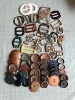 Oude gespen en knopen jaren 50-60, Ophalen of Verzenden, Zo goed als nieuw, Knoop of Knopen
