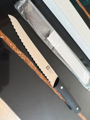 Broodmes beschikbaar voor biedingen