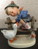 Goebel Hummel Nr. 195 2/0 Angsthaas, Verzamelen, Beelden en Beeldjes, Ophalen of Verzenden, Zo goed als nieuw, Hummel