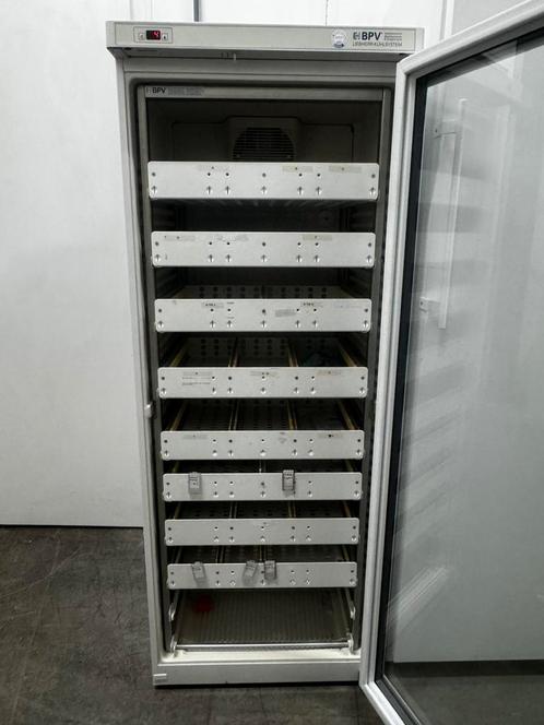 Liebherr BPV medicijnkoelkast 360 liter met 8 laden, Witgoed en Apparatuur, Koelkasten en IJskasten, Gebruikt, Zonder vriesvak
