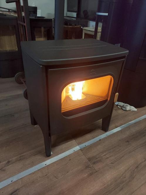 Jotul PF 980 pelletkachel showroommodel, Huis en Inrichting, Kachels, Zo goed als nieuw, Vrijstaand, Pelletkachel, Overige brandstoffen