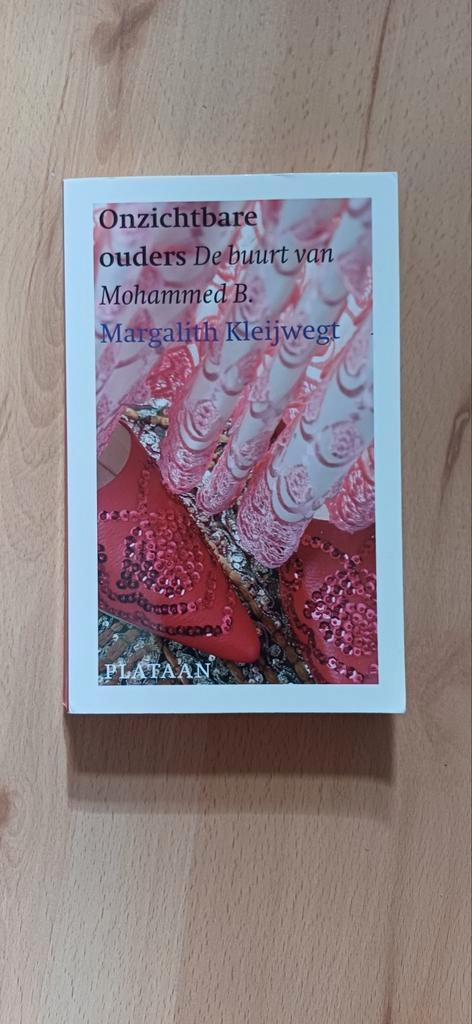 Margalith Kleijwegt - Onzichtbare ouders, Boeken, Overige Boeken, Zo goed als nieuw, Ophalen of Verzenden