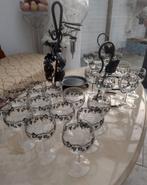 Wijnset met decanter, 2 wijnglashouders en totaal 24 glazen, Ophalen of Verzenden, Zo goed als nieuw, Overige typen