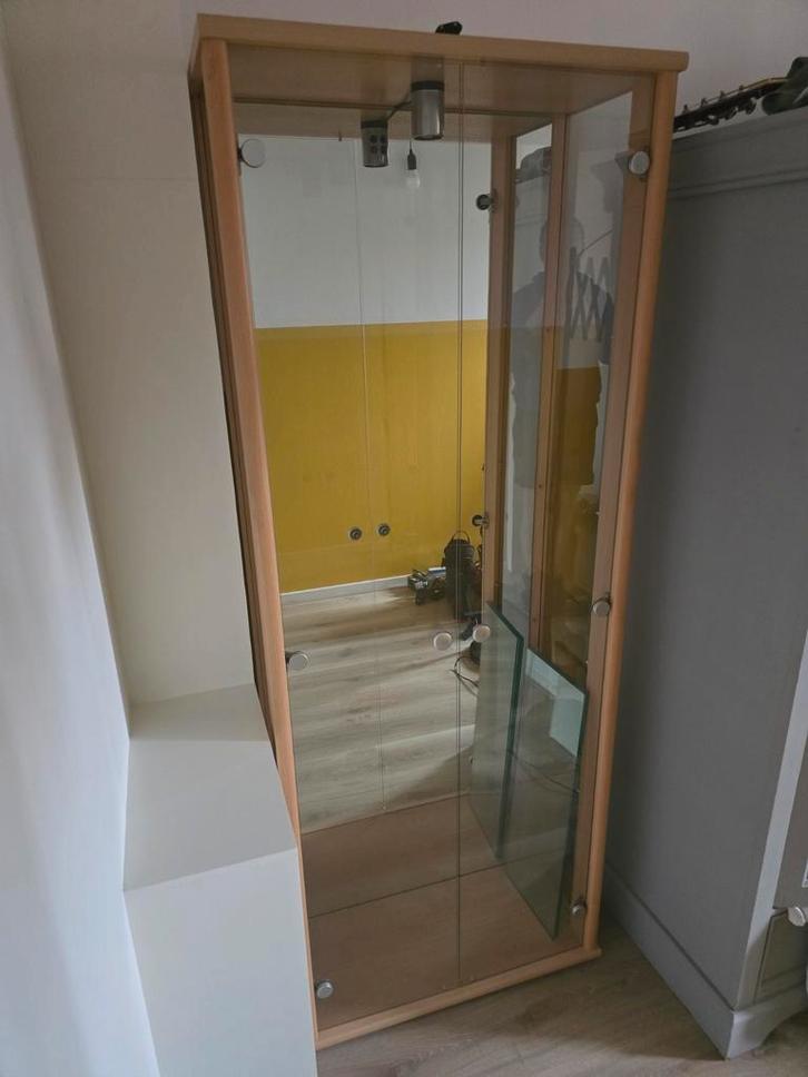 Mooie vitrinekast met verlichting, Huis en Inrichting, Kasten | Vitrinekasten, Gebruikt, Ophalen