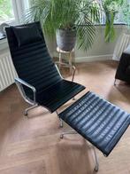 Eames Lounge EA 124 en EA 125, Huis en Inrichting, Fauteuils, Ophalen, Gebruikt, Minder dan 75 cm, Design