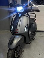 Vespa Sprint Matgrijs Black Pack, Ophalen, Zo goed als nieuw, Overige modellen