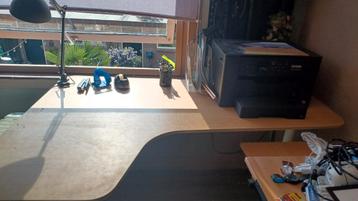 Bekent ikea bureau