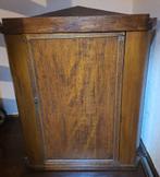 Houten hoekkast, Ophalen