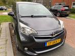 Toyota Verso-S 1.3 Vvt-i 2012 Grijs, Auto's, Voorwielaandrijving, Stof, Zwart, 4 cilinders