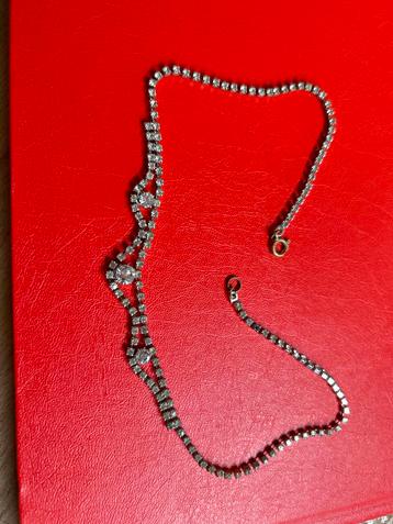 Vintage Strass halsketting beschikbaar voor biedingen