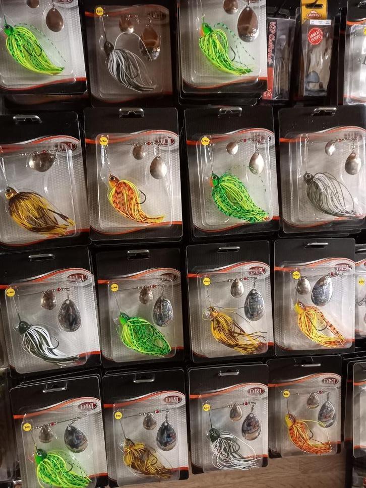 Spinnerbaits in 1/2oz...3/4oz...en 1oz... steeds 4 kleuren!, Watersport en Boten, Hengelsport | Roofvissen, Nieuw, Overige typen