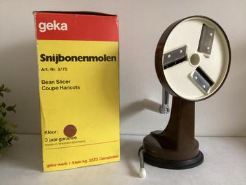 Vintage Geka Snijbonenmolen met Doos beschikbaar voor biedingen