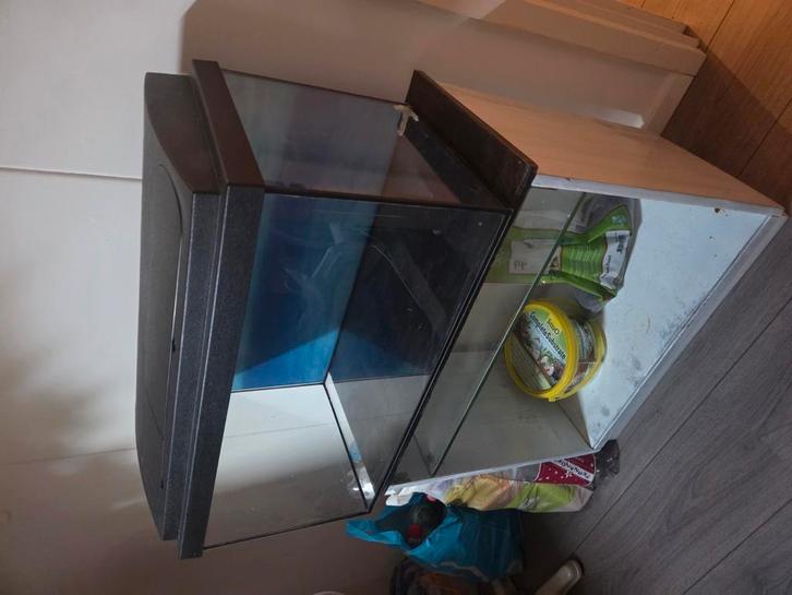 Aquarium met alles erbij!, Dieren en Toebehoren, Vissen | Aquaria en Toebehoren, Zo goed als nieuw, Ophalen of Verzenden