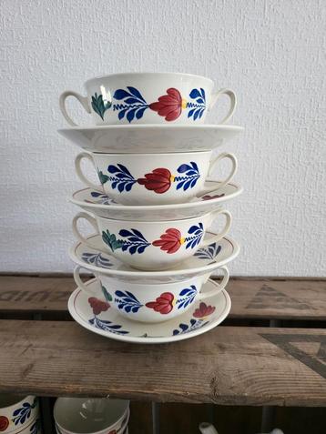 Boerenbont soupkoppen met twee handvaten  schotels set van 4 beschikbaar voor biedingen