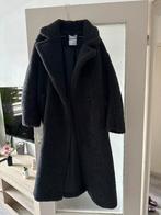 Zwarte Bershka Teddy Coat, Kleding | Dames, Jassen | Zomer, Ophalen of Verzenden, Zo goed als nieuw, Maat 38/40 (M), Zwart