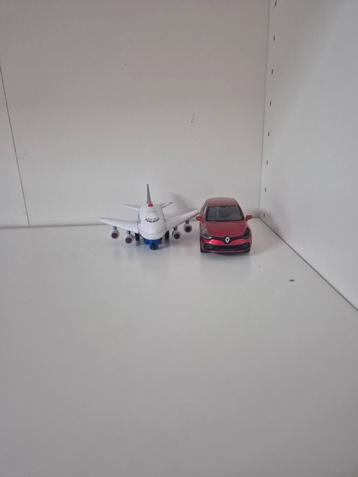 Speelgoedauto & Vliegtuig Model beschikbaar voor biedingen