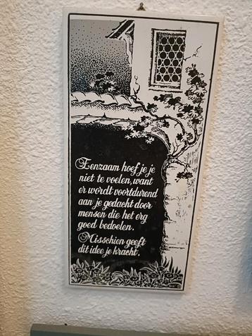 Vintage Tegeltje: Eenzaam Hoef Je Je Niet Te Voelen beschikbaar voor biedingen