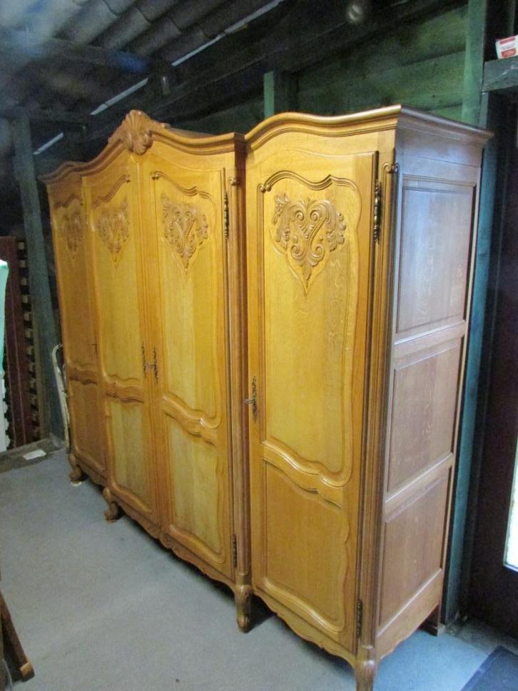 Barok eiken 4 deurs linnenkast met hang en leg 525,00, Huis en Inrichting, Kasten | Kledingkasten, Zo goed als nieuw, 150 tot 200 cm