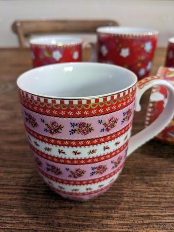 PIP Studio koffiemokjes en grote mok rood beschikbaar voor biedingen