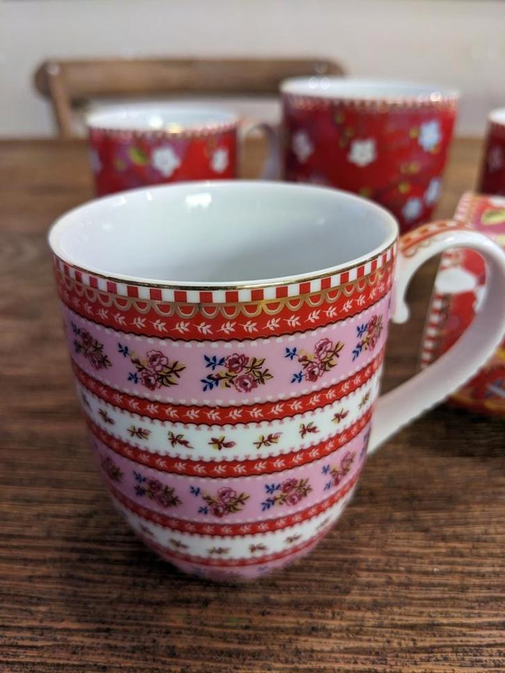 PIP Studio koffiemokjes en grote mok rood, Huis en Inrichting, Keuken | Servies, Gebruikt, Kop(pen) en/of Schotel(s), Overige stijlen