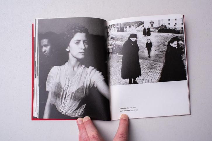 Mooi Fotoboekje met analoge topfoto's van museum, NIEUW, Boeken, Kunst en Cultuur | Fotografie en Design, Nieuw, Fotografen, Ophalen of Verzenden