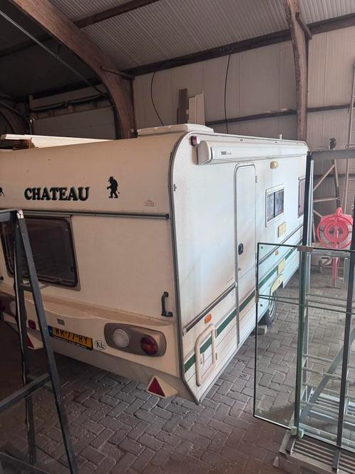 Chateau 495 - 5 persoons caravan, Caravans en Kamperen, Caravans, tot en met 5, 1000 - 1250 kg, Standaardzit, Chateau, Vast bed