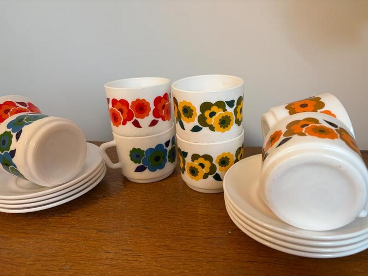Arcopal Lotus Thee kopjes retro, Verzamelen, Retro, Huis en Inrichting, Ophalen of Verzenden