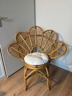 Rotan fauteuil met kussen, Ophalen, Zo goed als nieuw, Minder dan 75 cm, 50 tot 75 cm
