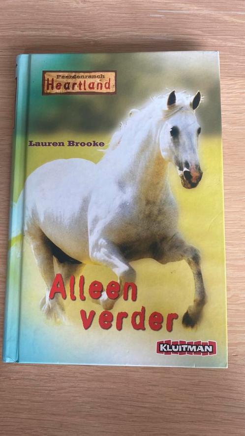 Lauren Brooke - Alleen verder, Boeken, Kinderboeken | Jeugd | 10 tot 12 jaar, Zo goed als nieuw, Ophalen of Verzenden