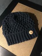 Gehaakt donkerblauw babymutsje acryl, Meisje, Maat 56, Nieuw, Ophalen of Verzenden