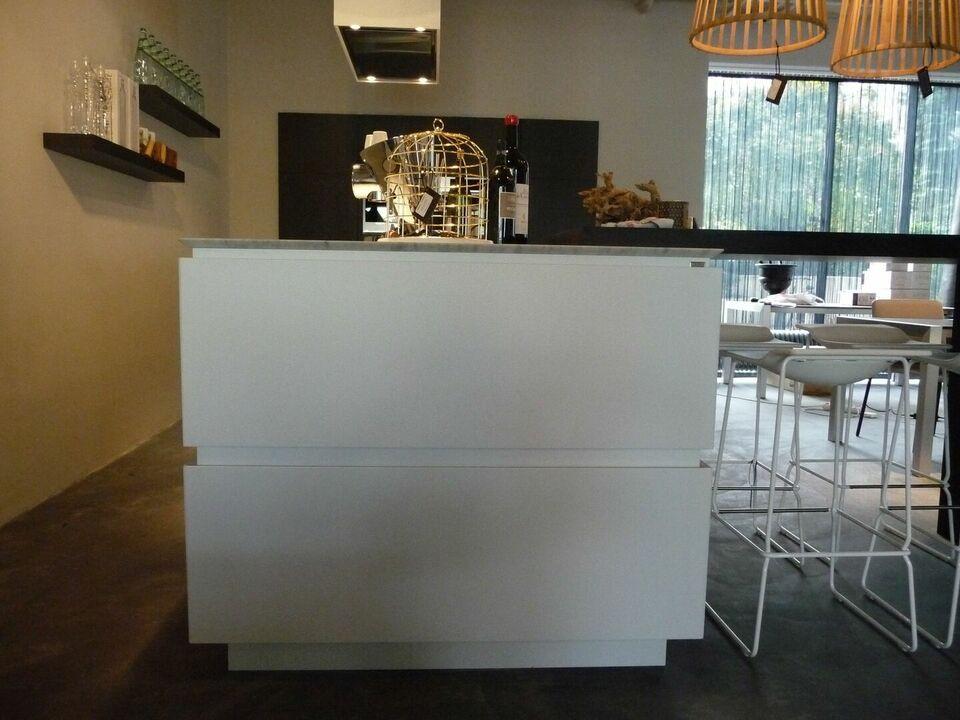 Exclusieve keuken - Showroommodel, met kookeiland en bar, Wit, Overige typen, Graniet of Steen, Ophalen of Verzenden