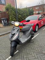 Zip piaggio blauw kenteken, Fietsen en Brommers, Scooters | Piaggio, Ophalen, Gebruikt, Maximaal 45 km/u, Zip
