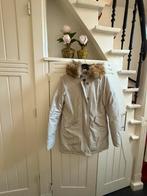 Woolrich dames winterjas jas, Maat 38/40 (M), Beige, Ophalen of Verzenden, Zo goed als nieuw